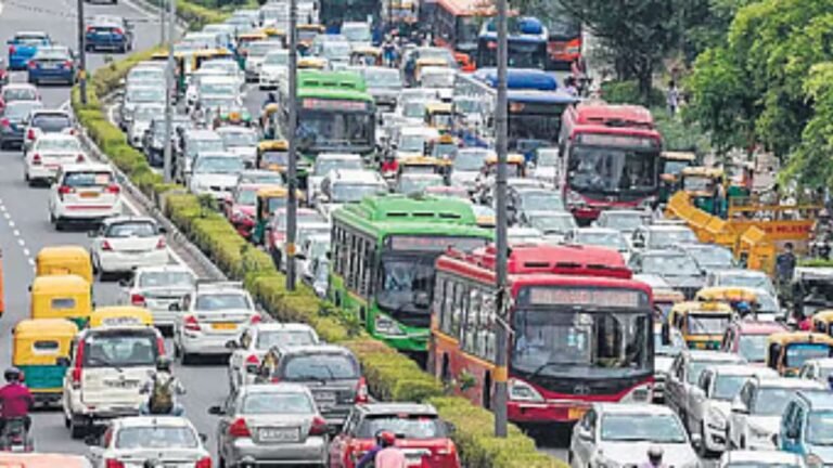 Delhi Transport Update : 1 नवंबर से बदलेंगे नियम, सिर्फ इन वाहनों को मिलेगी दिल्ली में एंट्री, बाकी राज्यों की गाड़ियां होंगी बैन!