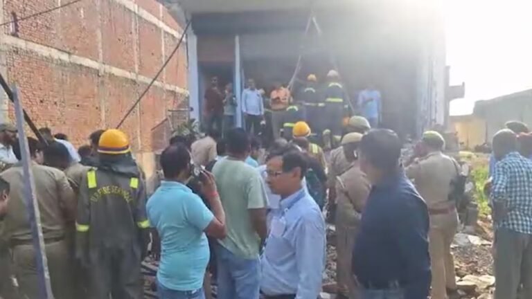 UP Breaking  : फर्रुखाबाद के कोचिंग सेंटर में जोरदार धमाका, 1 की मौत, 6 घायल