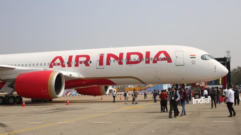 Air India : अमृतसर-बर्मिंघम फ्लाइट AI117 में इमरजेंसी मोमेंट, यात्रियों और क्रू की सुरक्षा बनी प्राथमिकता