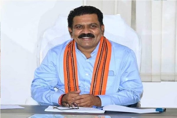 CG NEWS : 21 नक्सलियों के हथियार त्यागकर पुनर्वास पर उपमुख्यमंत्री विजय शर्मा ने जताया हर्ष