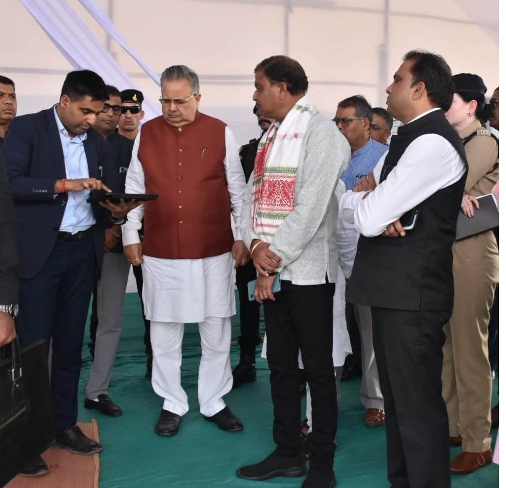 Rajnandgaon News : उपराष्ट्रपति के राजनांदगांव प्रवास के दृष्टिगत विधानसभा अध्यक्ष डॉ. रमन सिंह ने कार्यक्रम स्थल का लिया जायजा