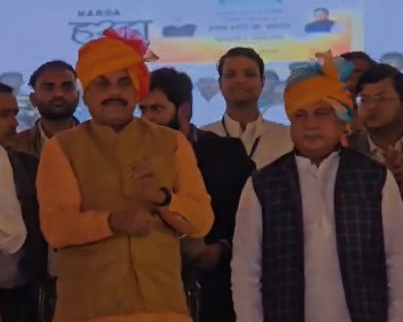 CM Mohan Yadav : श्योपुर में सीएम मोहन यादव की किसानों को सौगात, सीएम बोले हम दिल चीरकर विकास करते हैं और आप कांग्रेस विधायक चुन लेते है, आखिर गड़बड़ क्या है