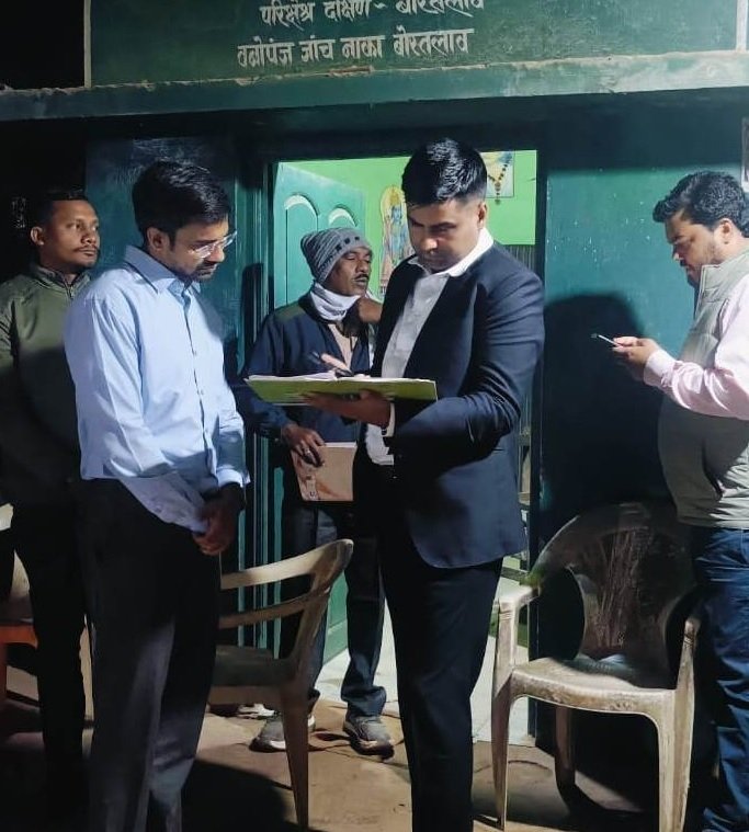 CG NEWS: कलेक्टर ने आधी रात को अवैध धान परिवहन की रोकथाम के लिए बोरतलाव चेकपोस्ट का किया औचक निरीक्षण