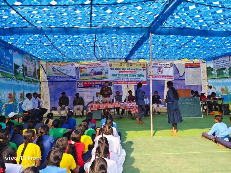CG NEWS : हाई स्कूल ठेमगाँव NSS कैंप में माकड़ी पुलिस द्वारा चलाया गया सायबर जागरूकता अभियान