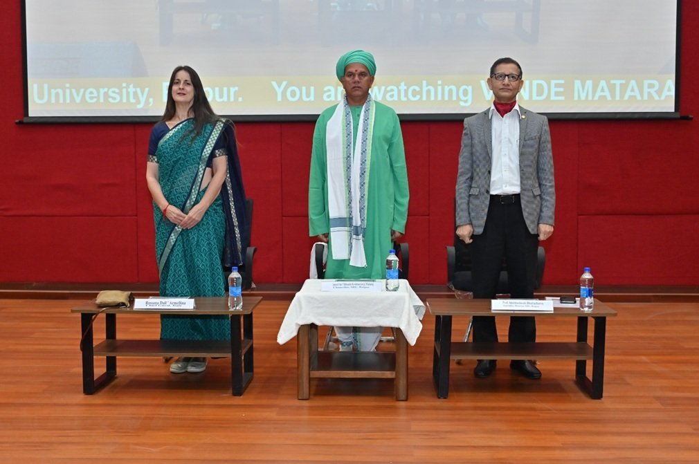 CG NEWS : ‘वंदे मातरम्’ गीत के 150 वर्ष पूर्ण होने पर श्री रावतपुरा सरकार विश्वविद्यालय में कार्यक्रम आयोजित