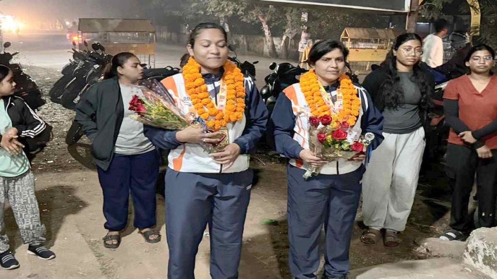 CG NEWS : भूटान में हुई प्रतियोगिता, बस्तर की बेटियों ने बढ़ाया छत्तीसगढ़ का मान : शोभा और नीता ने इंटरनेशनल पावरलिफ्टिंग चैंपियनशिप में जीता गोल्ड मेडल