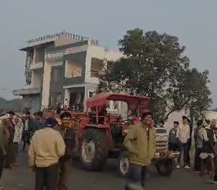 Chhindwara News : छिंदवाड़ा के ग्राम मऊ में दिखा बाघ, दहशत में लोग, वन विभाग ने बढ़ाया पहरा और ट्रैकिंग जारी