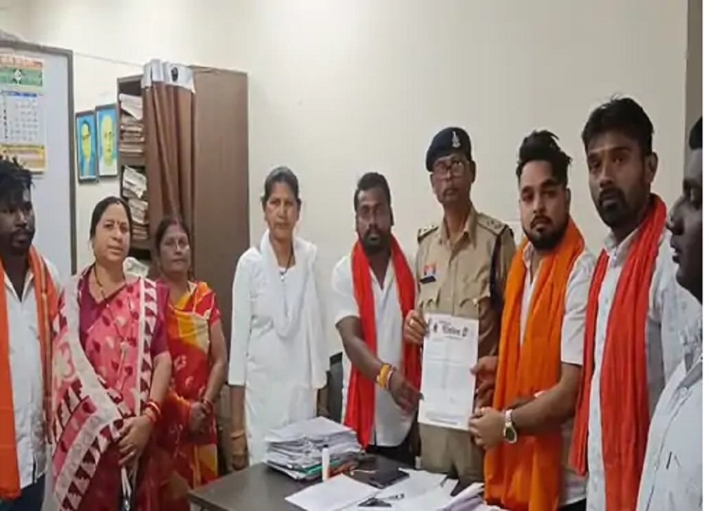 CG NEWS: छत्तीसगढ़ महतारी के अपमान पर शिवसेना ने FIR की मांग, सोशल मीडिया भड़काऊ बयानों पर सख्त कार्रवाई की अपील