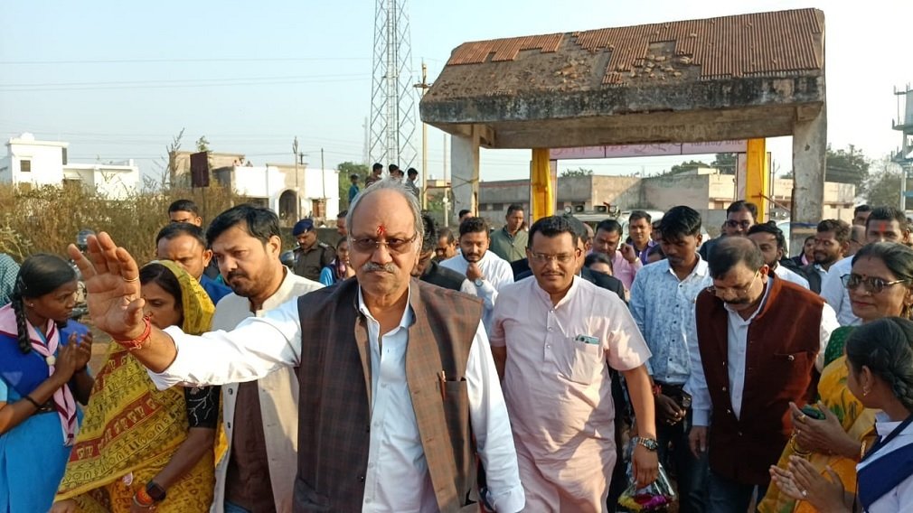 CG NEWS : धरसीवां में सांसद खेल महोत्सव : 250 खिलाड़ी सम्मानित: धरसींवा में सांसद खेल महोत्सव का भव्य समापन