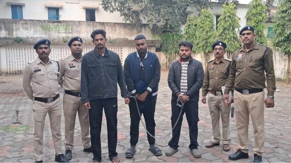 Durg Crime : शेयर ट्रेडिंग के नाम पर 35 लाख की ठगी, तीन आरोपी गिरफ्तार—10–15% मुनाफे का लालच देकर हड़पी रकम