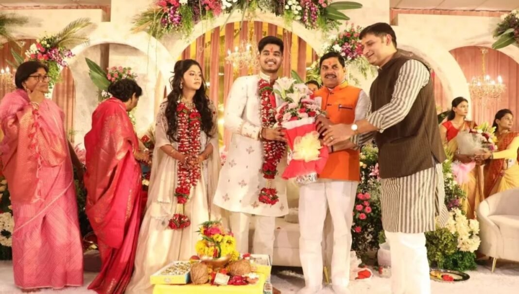 आज उज्जैन में CM मोहन यादव के बेटे अभिमन्यु की शादी, सामूहिक शादी में 22 जोड़े भी लेंगे फेरे, पहुंचेंगे 25000 से ज्यादा मेहमान