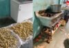 Indore Momos Factory Raid : फूड फैक्ट्री पर छापा : अजिनोमोटो से बने मोमोस पर प्रशासन की बड़ी कार्रवाई…. Indore Momos Factory Raid