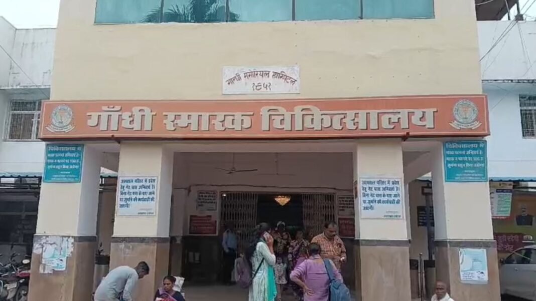 Dr. Pooja Gangwar : डॉ. पूजा गंगवार का इस्तीफा सोशल मीडिया में वायरल; HOD पर प्रताड़ना के गंभीर आरोप