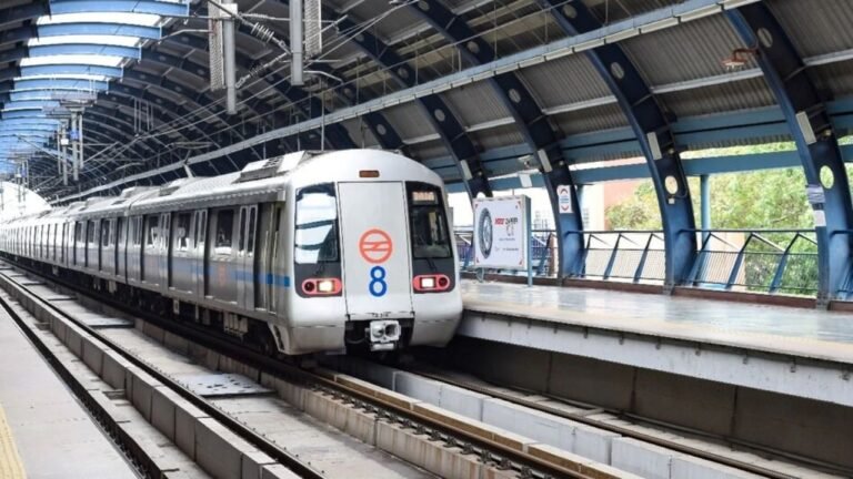 Delhi Metro : राष्ट्र वीरों को श्रद्धांजलि : CM रेखा गुप्ता का ऐलान, दिल्ली मेट्रो के तीन स्टेशनों के नाम बदले जाएंगे