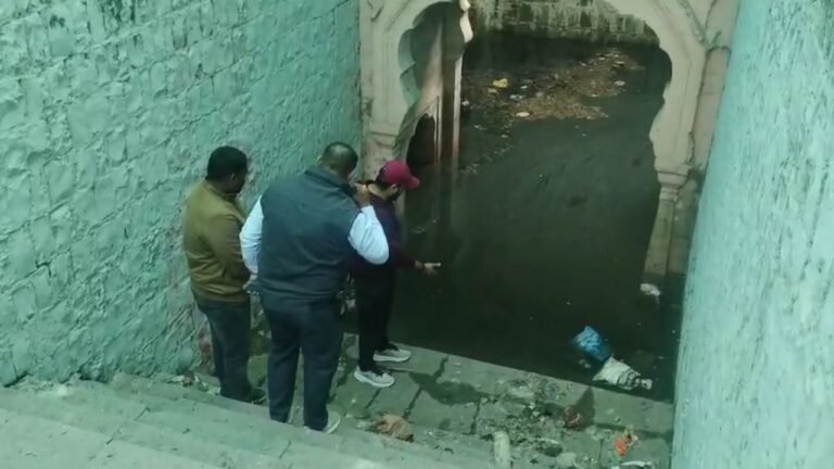 Indore Municipal Corporation : वार्ड 9 में आयुक्त का निरीक्षण : अवैध पार्किंग और कचरा फैलाने पर सख्ती
