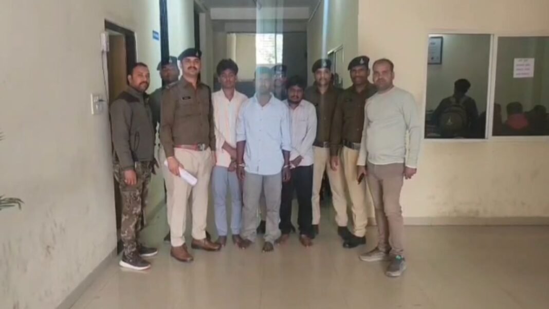 Hi-tech theft : इंदौर में हाईटेक चोरी का खुलासा : AI का इस्तेमाल कर बॉयज हॉस्टल में चोरी करने वाले तमिलनाडु के तीन गिरफ्तार