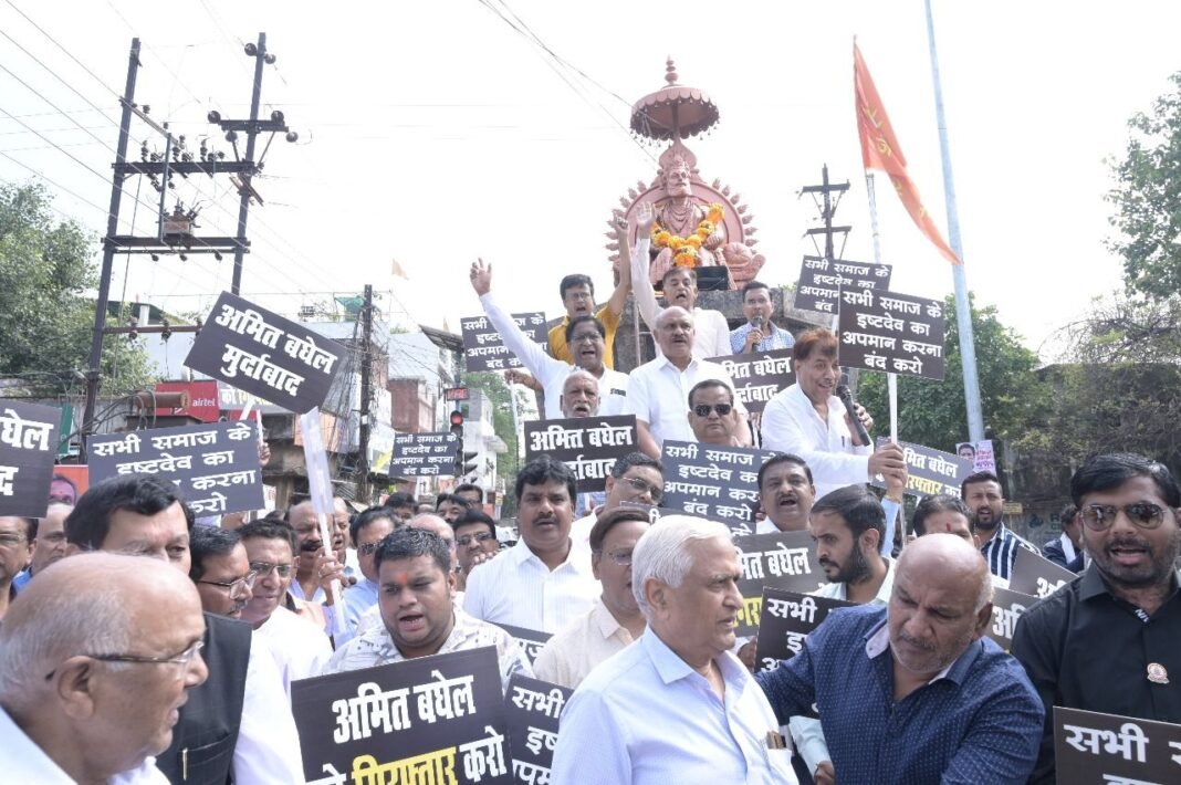 Agarwal Samaj : इष्ट देव पर टिप्पणी से भड़का सर्व अग्रवाल समाज: रायपुर में उमड़ा जनसैलाब, 72 घंटे में ‘रासुका’ लगाकर गिरफ्तारी की मांग