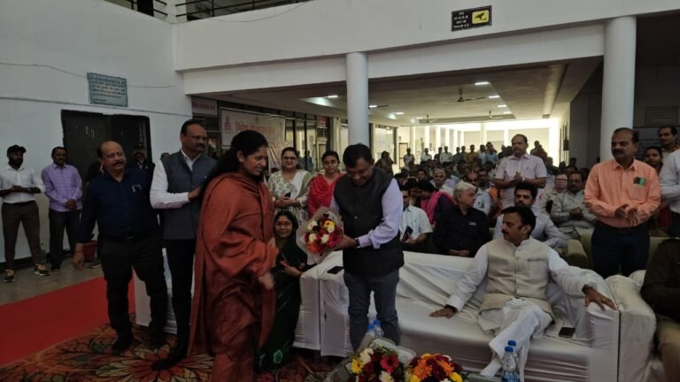 National Anthem : रीवा में वंदे मातरम के 150 वर्ष पूर्ण होने पर सामूहिक गायन
