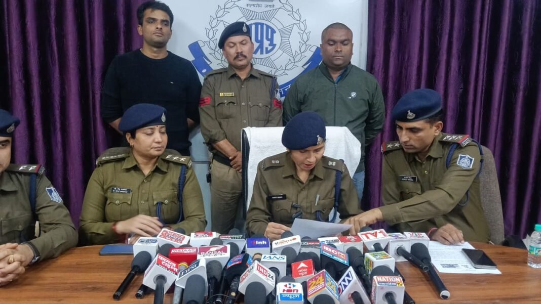 Operation Prahar 2.0 : रीवा पुलिस की बड़ी सफलता, लग्जरी गाड़ियों से एक क्विंटल गांजा और 557 शीशी नशीली कफ सिरप बरामद