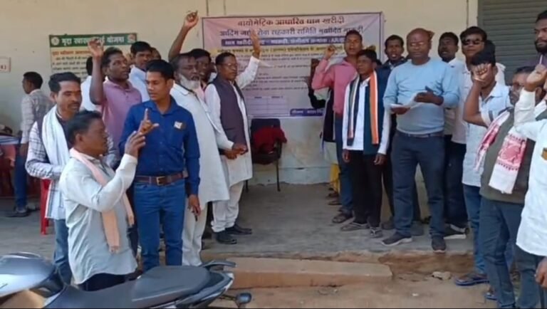 Block Congress Committee : मांकड़ी में ब्लॉक कांग्रेस कमेटी ने मुख्यमंत्री के नाम तहसीलदार को ज्ञापन सौंपा
