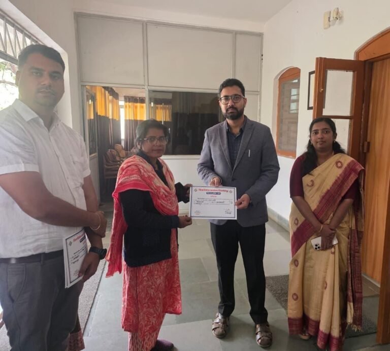 voter list revision : सरायपाली की बीएलओ यमुना सिदार ने जिले में रचा इतिहास, 100% डिजिटलाइजेशन कर बनीं अव्वल