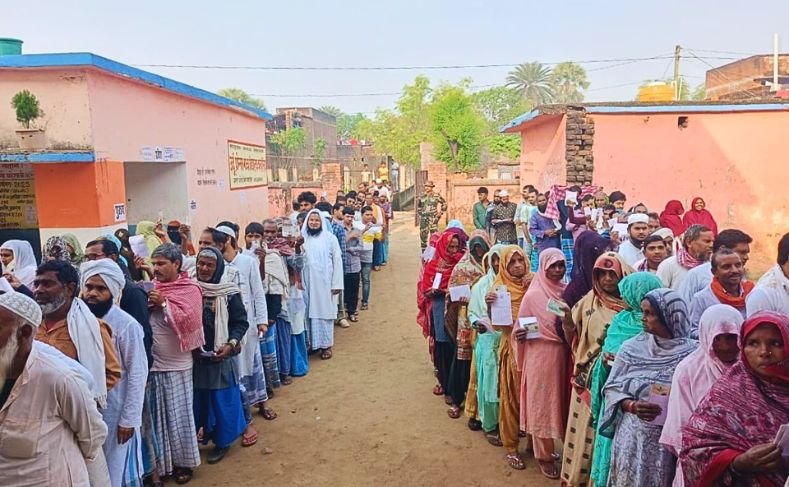 Bypoll 2025 : पंजाब-राजस्थान समेत इन 7 राज्यों 8 विधानसभा सीट पर मतदान जारी, जानें अब तक का वोटिंग प्रतिशत