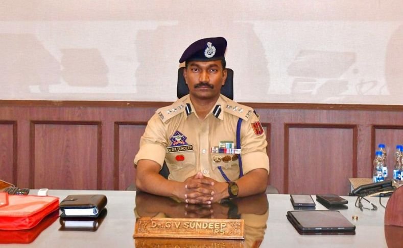 और भी भयंकर हो सकता था दिल्ली पर हमला! इस वर्दी वाले ‘डॉक्टर’ ने बचाया देश, जानें आतंकियों को बेदम करने वाले ‘फौलाद’ की कहानी