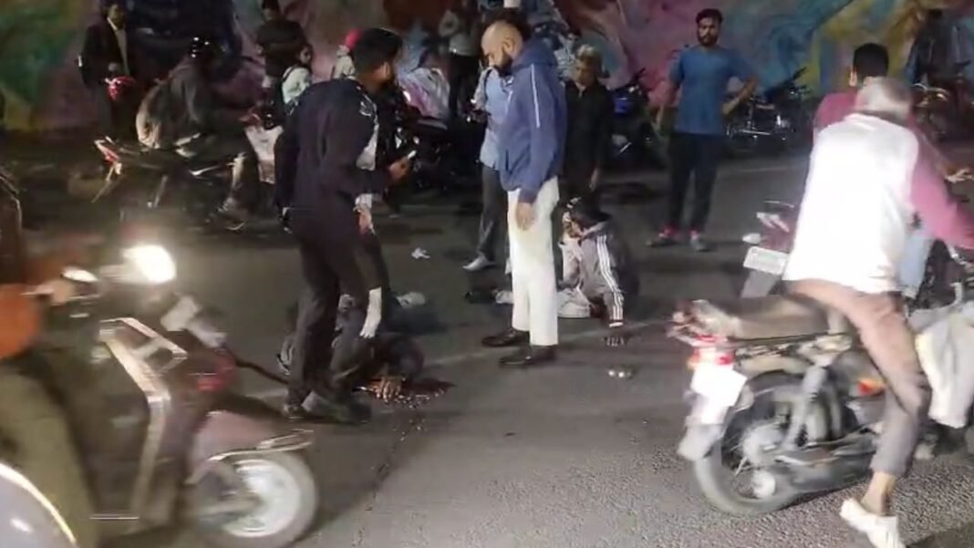 Road accident : राजकुमार ब्रिज पर दर्दनाक सड़क हादसा — मेडिकैप्स कॉलेज की बस की टक्कर से एक की मौत, दूसरा घायल