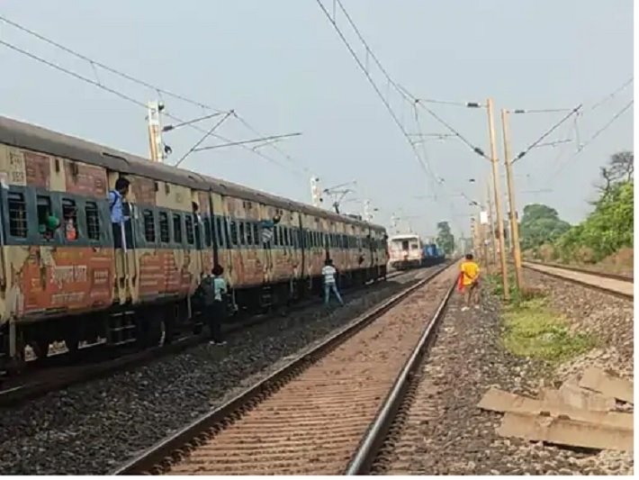 Bilaspur Train accident : एक ही ट्रैक पर आमने-सामने आ गईं 3 ट्रेनें, बिलासपुर में फिर खतरे में यात्रियों की जान