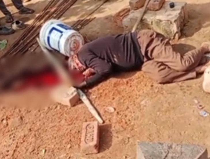 Surajpur News: टांगी से वार कर अधेड़ की हत्या, सूरजपुर के जमदेई गांव में फैली सनसनी