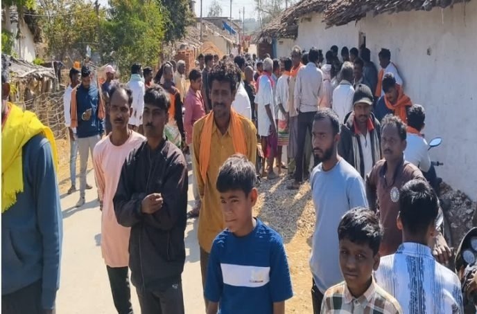 CG NEWS : थानेदार बनकर धान परिवहनकर्ताओं से अवैध वसूली, ग्रामीणों ने किया बवाल….तो खुल गया राज, पुलिस ने किया गिरफ्तार