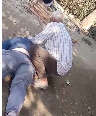 rewa news : एमपीईबी के विरुद्ध 3 महीने तक धरने पर बैठने वाले बिजली उपभोक्ता के घर पहुंची विजिलेंस की टीम, नोकझोंक के दौरान उपभोक्ता अचानक जमीन में गिरा, डॉक्टर ने घोषित किया मृत, घटना का लाइव वीडियो भी आया सामने