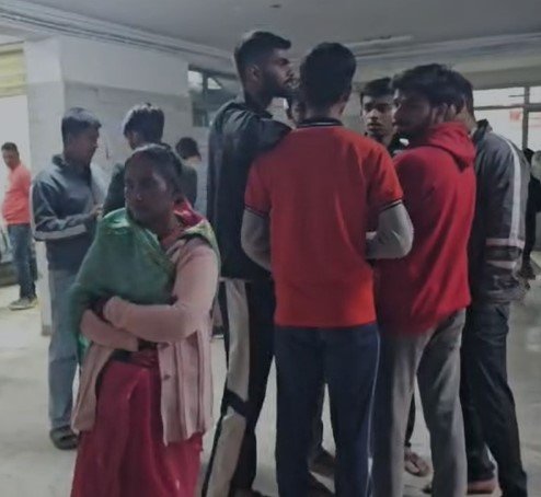 rewa news : रीवा के केंद्रीय विद्यालय के छात्रों के बीच खूनी संघर्ष, चाकूबाजी में एक छात्र गंभीर घायल