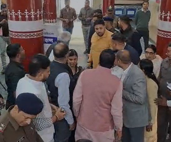 Jabalpur News : किसानों की समस्याओं को लेकर भारतीय किसान संघ ने उपमुख्यमंत्री जगदीश देवड़ा को सौंपा ज्ञापन