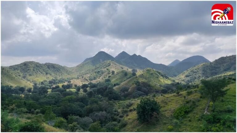 Aravalli mountain range : रेगिस्तान को रोकने वाली ‘प्राकृतिक दीवार’ पर संकट; अरावली को बचाने सोशल मीडिया से सड़क तक ‘युद्ध’