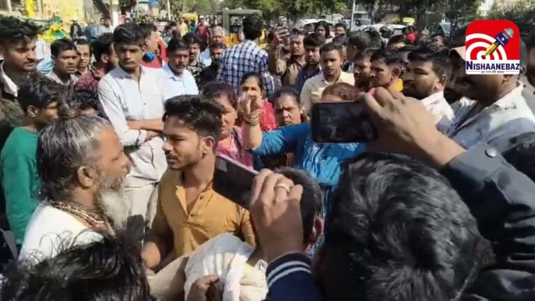 Indore Municipal Corporation action: कनाडिया रोड पर नगर निगम की कार्रवाई के दौरान बवाल, कर्मचारी और स्थानीय लोगों में जमकर मारपीट