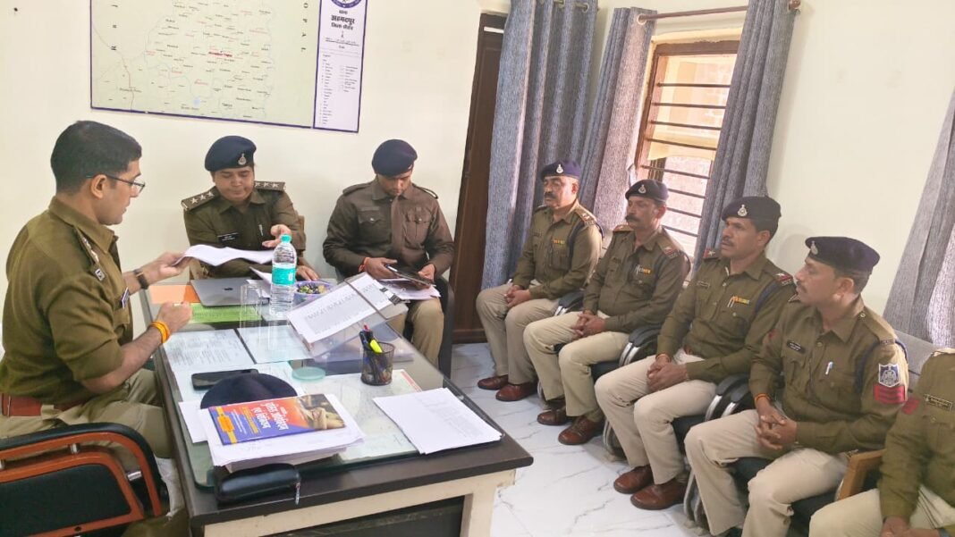 SP Inspection : थाना अहमदपुर में पुलिस अधीक्षक की निरीक्षण यात्रा, शीघ्र और प्रभावी कार्यवाही पर जोर