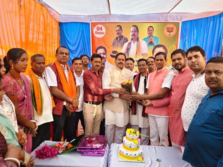 BJP District President : घरघोड़ा में भाजपा जिला अध्यक्ष अरुण धर दीवान का 49वां जन्मदिन धूमधाम से मनाया गया