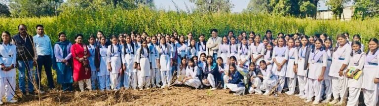 Krishi Vigyan Kendra Sukma : कृषि विज्ञान केंद्र सुकमा का शैक्षणिक भ्रमण : छात्राओं को मिला आधुनिक कृषि का व्यावहारिक ज्ञान