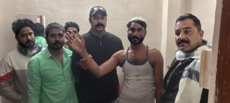 Fear of love jihad : युवती के साथ होटल में पकड़ा गया युवक, लव जिहाद की आशंका पर हिंदू जागरण मंच ने किया हंगामा