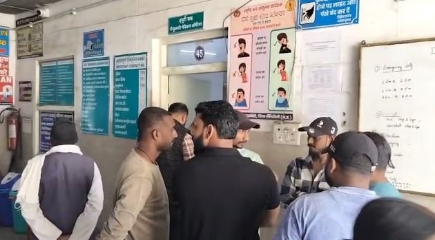 bitter cold : कड़ाके की ठंड ने बिगाड़ी सेहत, जिला अस्पताल के ट्रॉमा सेंटर में लगी मरीजों की भारी भीड़