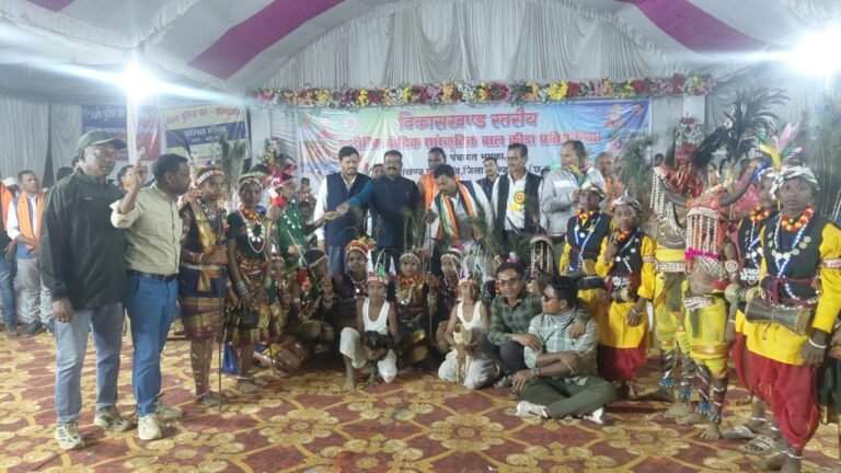 फरसगांव: भुमका में चार दिवसीय खेल महाकुंभ का समापन, विधायक नीलकंठ टेकाम ने बढ़ाया नन्हें खिलाड़ियों का हौसला