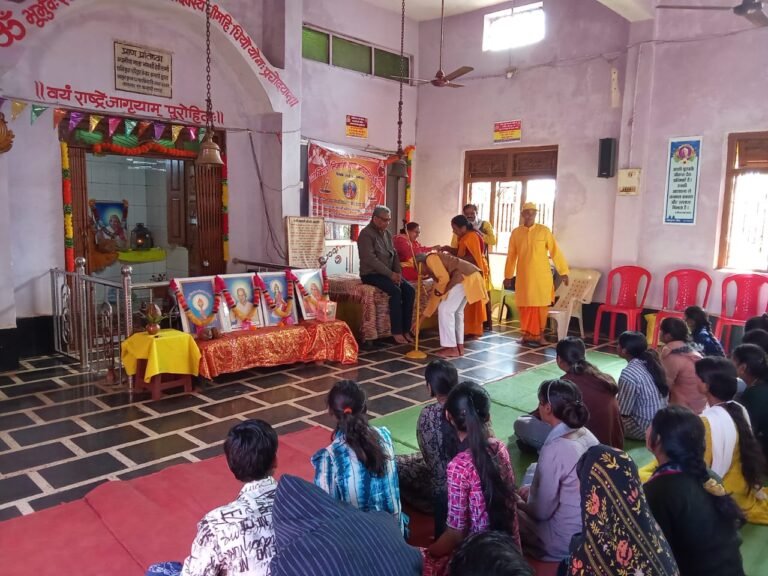 All World Gayatri Family : पवनतरा जालबांधा में ‘व्यक्तित्व निर्माण युवा शिविर’ का शंखनाद; IPS अंकिता शर्मा और पद्मश्री फूलबासन यादव भरेंगी जोश