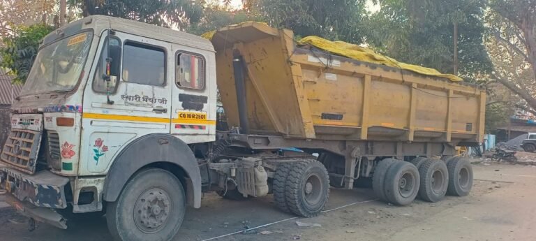 Gharghoda Coal Smuggling : कोयला तस्करी का ‘हाईटेक’ फर्जीवाड़ा: फर्जी नंबर प्लेट लगाकर ले जा रहे थे 20 टन कोयला, पुलिस ने घेराबंदी कर पकड़ा