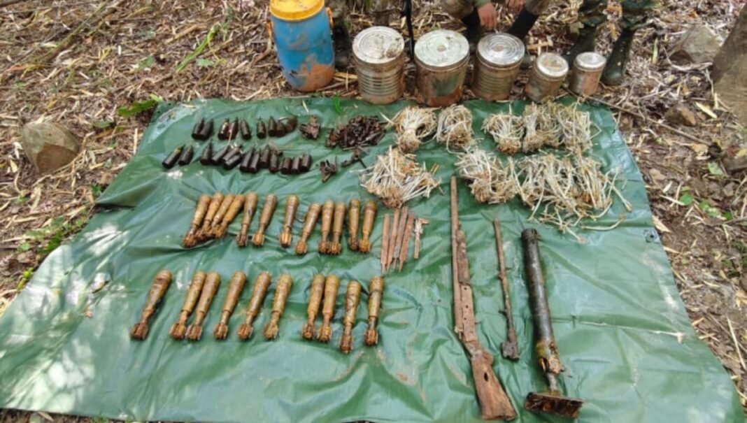 C.G News : नक्सलियों की साजिश नाकाम! गरियाबंद में विस्फोटक सामग्रियां जब्त, माओवादी साजिश नाकाम