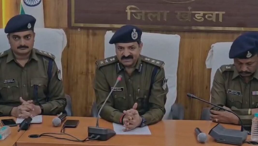 खंडवा: दिनदहाड़े लूट का खुलासा, दो शातिर बदमाश गिरफ्तार, 500 CCTV फुटेज की मदद से किया लूट का पर्दाफाश