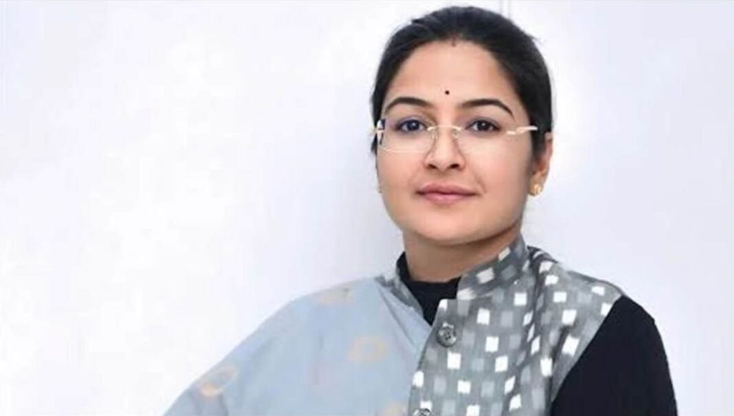 Ganja Smuggling Case : गांजा तस्करी केस पर मंत्री Pratima Bagri का बड़ा बयान, बोलीं – कोई भाई अपनी बहन को बताकर नहीं करता हर काम