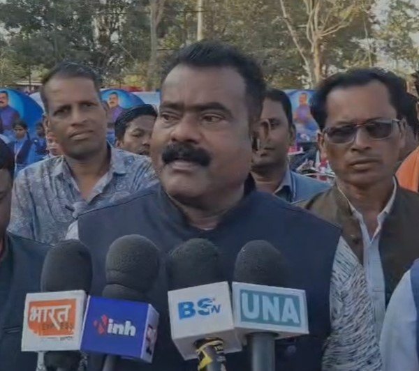 CG NEWS : विधायक ट्रॉफी “अटल-बिहान” महिला खेल प्रतियोगिता का हुआ भव्य रूप से समापन, 2 कलस्टर के 19 पंचायत की महिलाओ ने लिया भाग