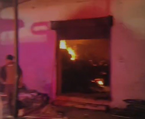 Surajpur Breaking : राइस मिल में भीषण आग, दो गोदाम जलकर खाक