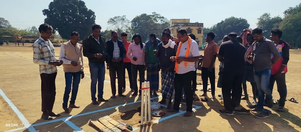 CG NEWS : जरंडी में पंचायत स्तरीय क्रिकेट प्रतियोगिता का भव्य शुभारंभ